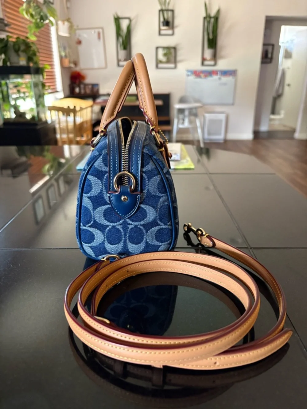 Coach outlet mini Denim Rowan Cherry 🍒 edition with card holder - Picture 3 of 9
